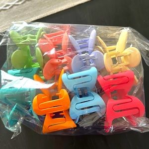 All the trend flower large hair clips multiple colors 8 in total